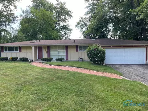 3328 E Lincolnshire Blvd, Toledo, OH 43606