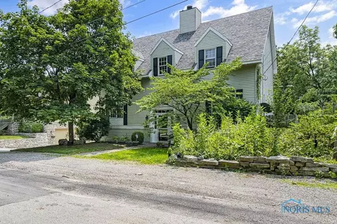 310 E Harrison St, Maumee, OH 43537 photo 3