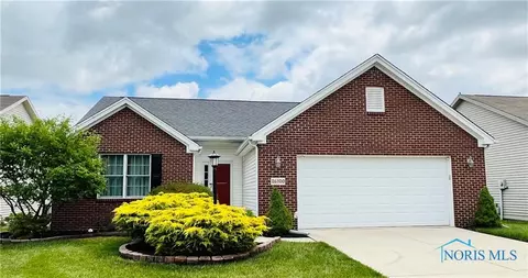26320 Whitewater Dr, Perrysburg, OH 43551