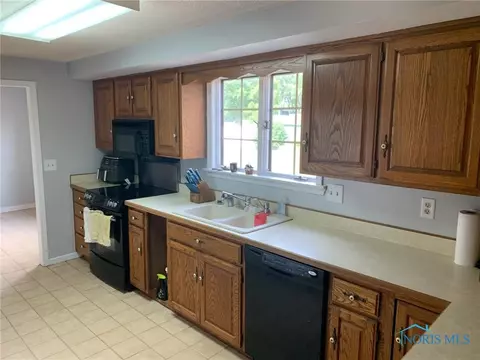 1103 Markey Dr, Bryan, OH 43506 photo 9