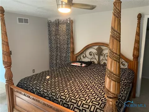 1103 Markey Dr, Bryan, OH 43506 photo 4