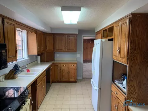 1103 Markey Dr, Bryan, OH 43506 photo 7