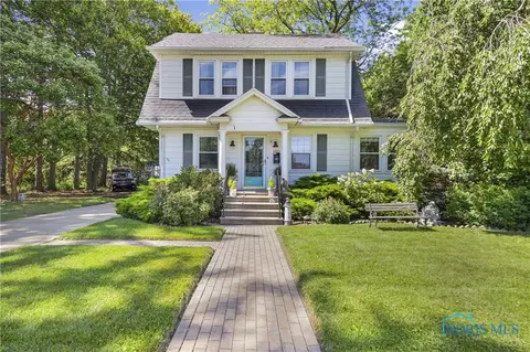 1311 Fort St, Maumee, OH 43537