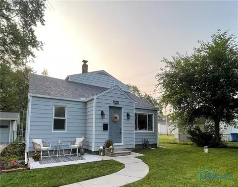5026 San Luis Rey Dr, Sylvania, OH 43560