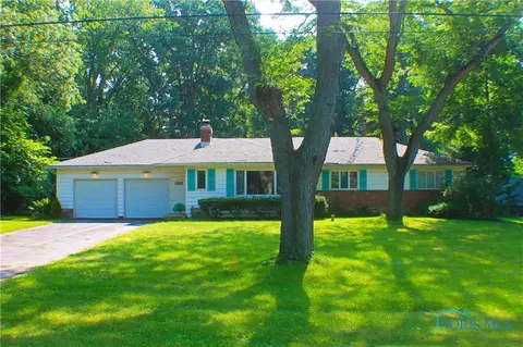 5936 Brookson Rd, Sylvania, OH 43560