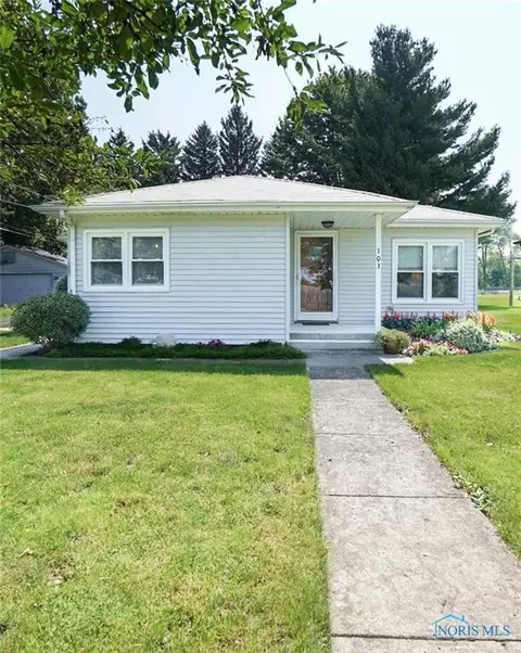 103 May St, Van Buren, OH 45889
