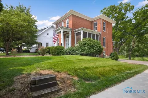 662 Holgate Ave, Defiance, OH 43512