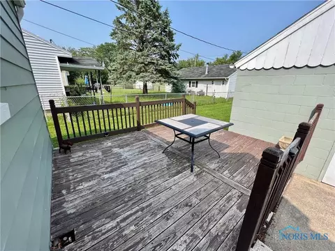 809 Cherry St, Genoa, OH 43430 photo 7
