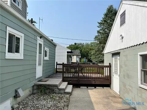 809 Cherry St, Genoa, OH 43430 photo 6
