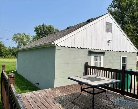 809 Cherry St, Genoa, OH 43430 photo 9