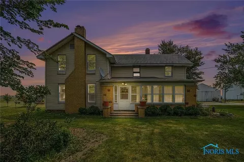 25210 Lime City Rd, Perrysburg, OH 43551