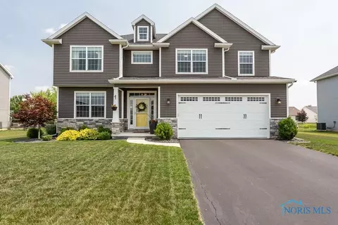 26394 Summer Trace Dr, Perrysburg, OH 43551