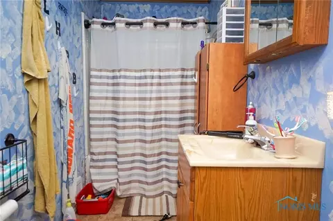 545 S 7th St, Upper Sandusky, OH 43351 photo 8