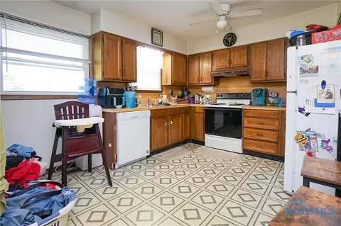 545 S 7th St, Upper Sandusky, OH 43351 photo 6
