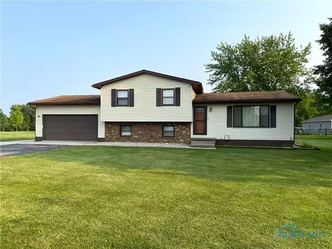 4712 Walbridge Rd, Northwood, OH 43619