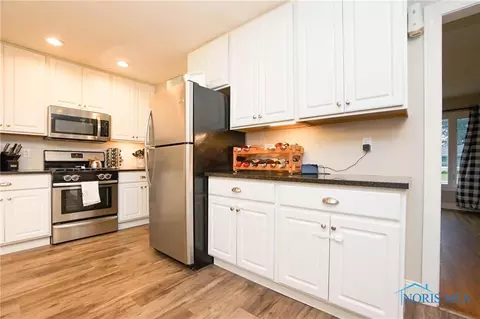 210 Willeke Ave, Ada, OH 45810 photo 7