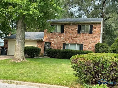 313 Torrington Dr, Toledo, OH 43615