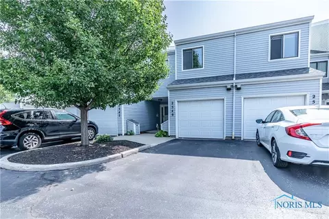 2549 W Village Dr #2549, Toledo, OH 43614