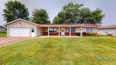 1600 Smith Rd, Fremont, OH 43420
