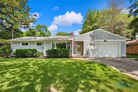 435 E South Boundary St, Perrysburg, OH 43551