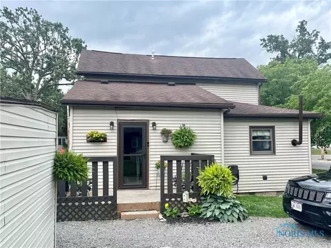 1005 E Second St, Ottawa, OH 45875 photo 2