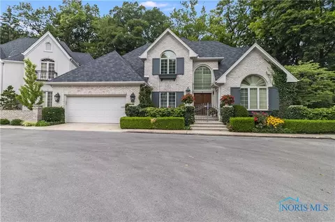 37 Exmoor, Ottawa Hills, OH 43615