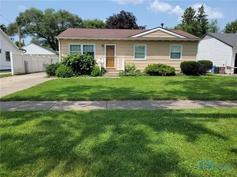 6213 Windamar Rd, Toledo, OH 43611