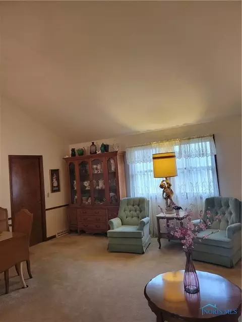 505 Thackeray Rd, Maumee, OH 43537 photo 7