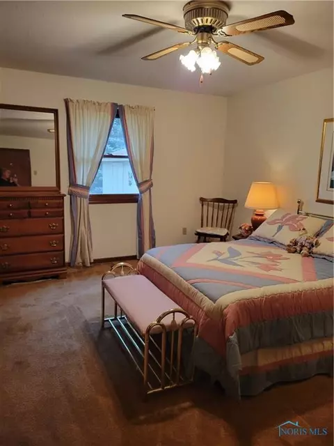 505 Thackeray Rd, Maumee, OH 43537 photo 17