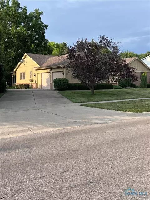 505 Thackeray Rd, Maumee, OH 43537 photo 3