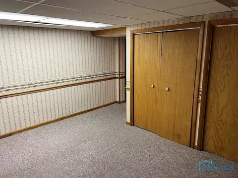 627 E Main St, Leipsic, OH 45856 photo 11