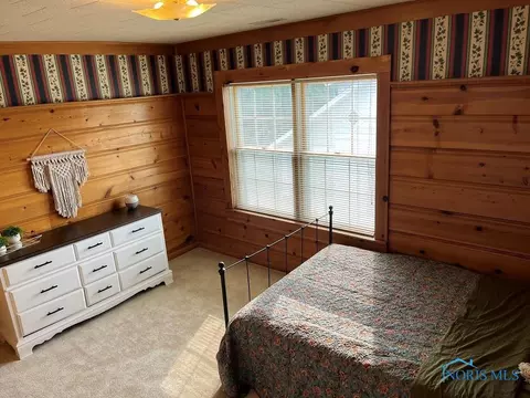 627 E Main St, Leipsic, OH 45856 photo 9