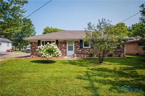 800 W High St, Defiance, OH 43512