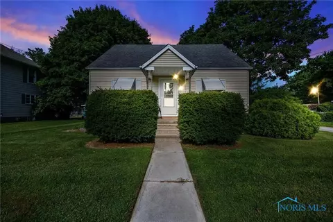 544 S Summit St, Bowling Green, OH 43402