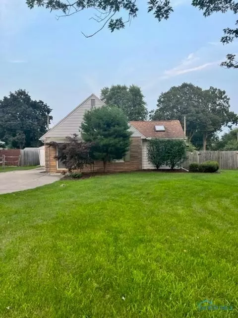 5858 Recamper Dr, Toledo, OH 43613