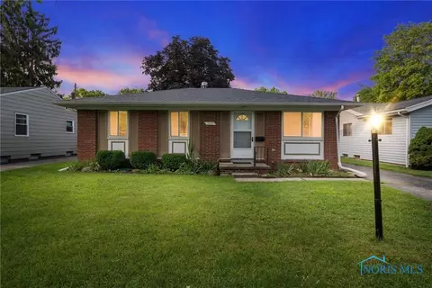 3537 Cedardale Ct, Toledo, OH 43623