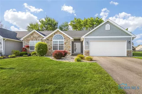 8457 Birchwood Ln, Northwood, OH 43619