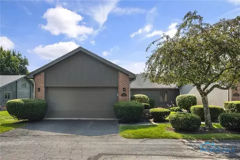 8 Abbey Rd, Perrysburg, OH 43551