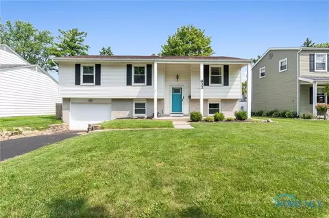 633 Dussel Dr, Maumee, OH 43537 photo 3