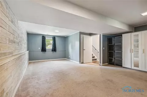 633 Dussel Dr, Maumee, OH 43537 photo 18