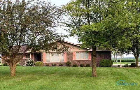 415 N Vine St, Deshler, OH 43516