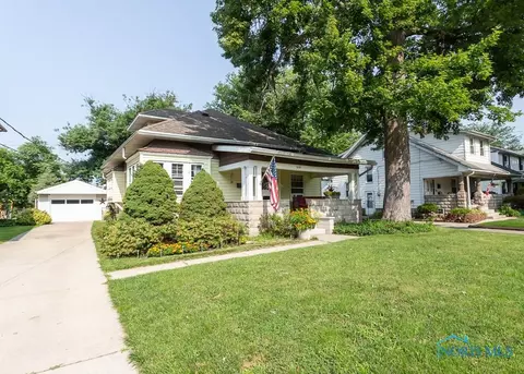 4133 Harris St, Toledo, OH 43613