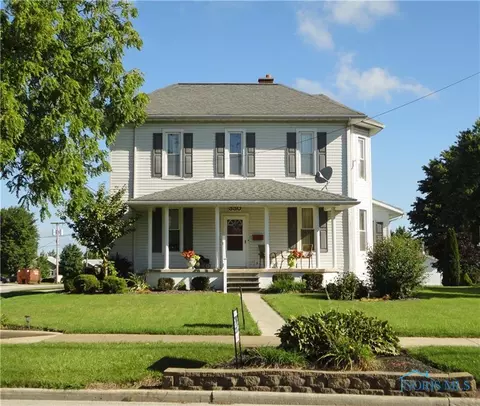330 W Findlay St, Carey, OH 43316