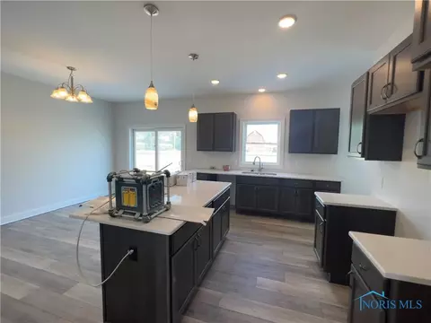 1960 Caleb Ct, Waterville, OH 43566 photo 3