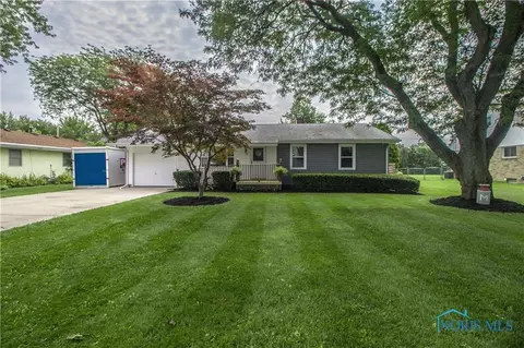 124 N Stephen St, Oregon, OH 43616