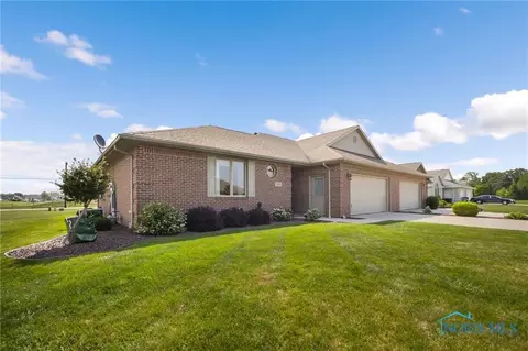 830 Dolly Dr, Bowling Green, OH 43402