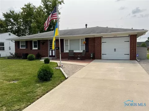 1253 Rosedale St, Maumee, OH 43537