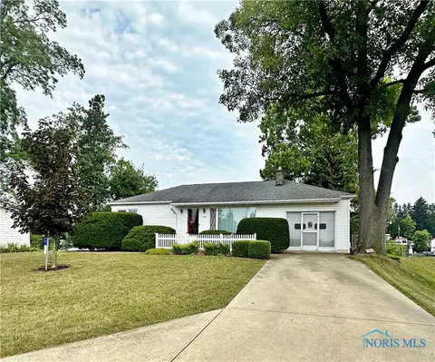 205 E South Trl, Tiffin, OH 44883