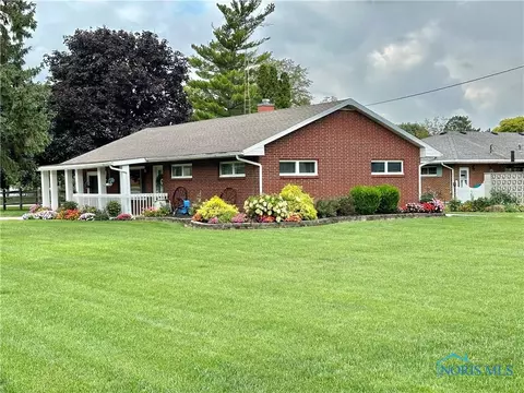 22163 W Elmwood Pkwy, Genoa, OH 43430