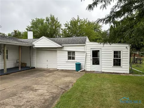 25561 Apex Ln, Perrysburg, OH 43551